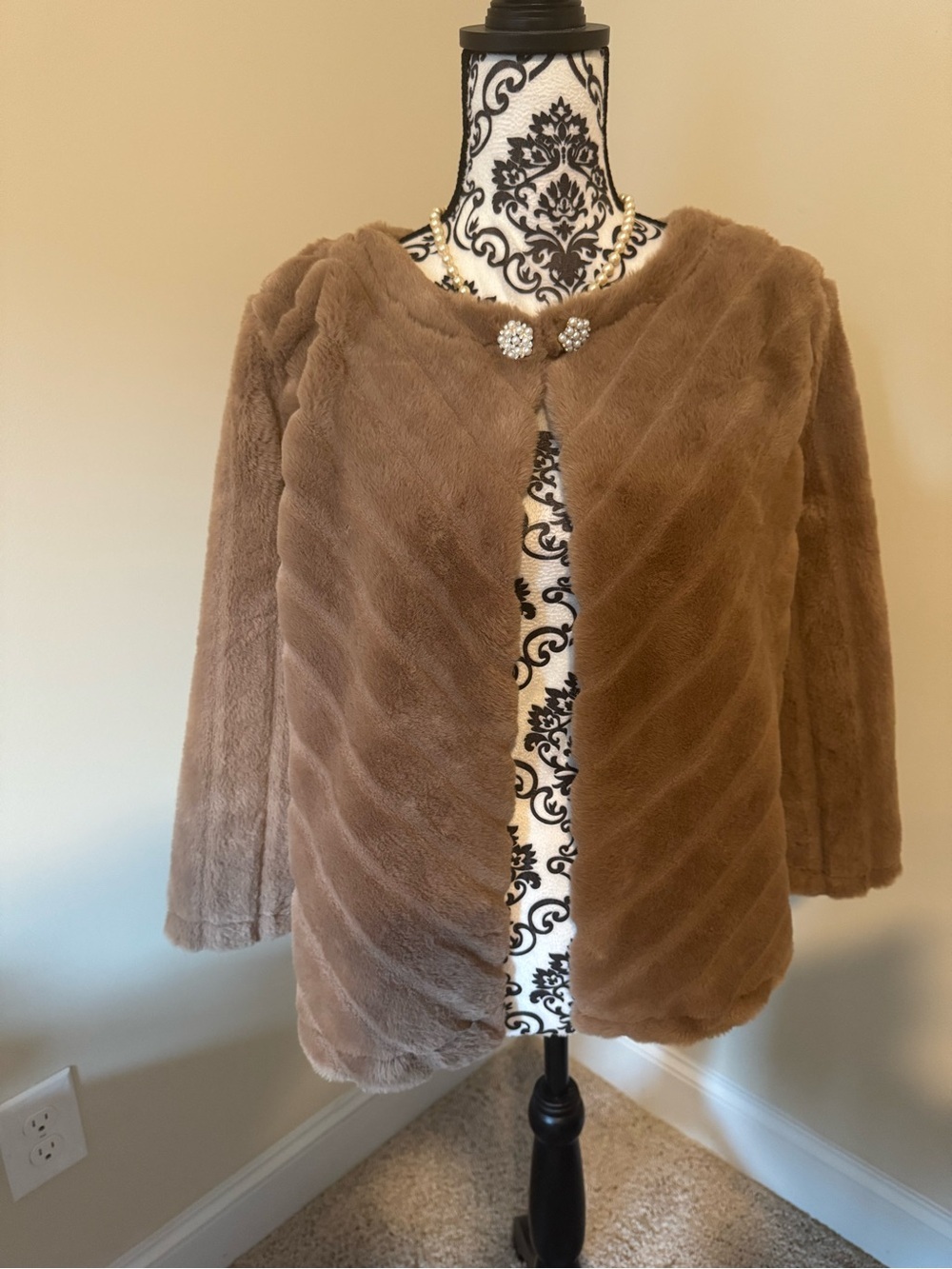 Adrienne Vittadini Plush Brown Faux Fur Cropped Jacket